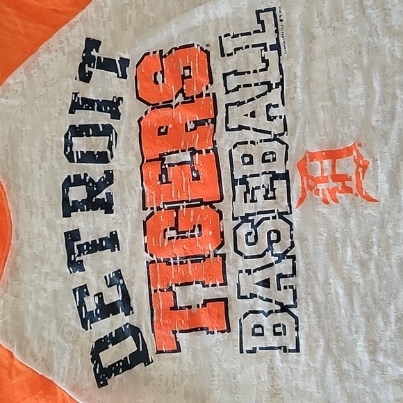 Detroit Tigers Baseball Women's shirt - Picture 4 of 5